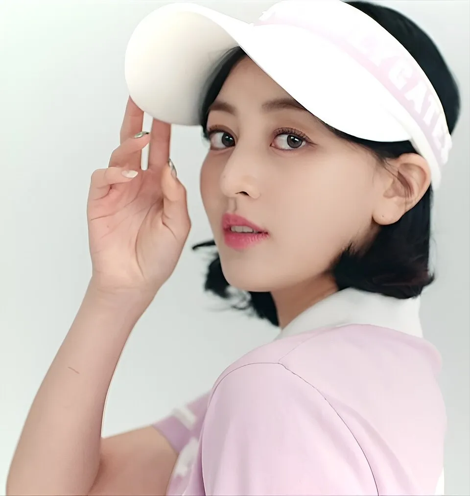 20220121—Jihyo 지효 Campaign Film, Pearlygates x Twice 2022